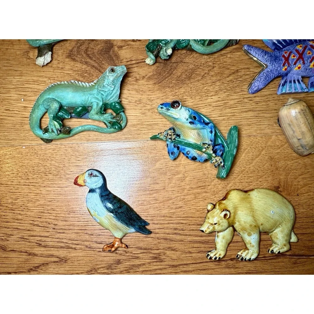 Vtg Animal Magnet Lot Iguana Frog Fish Bear Puffin Shells Tropical Decor Cottage